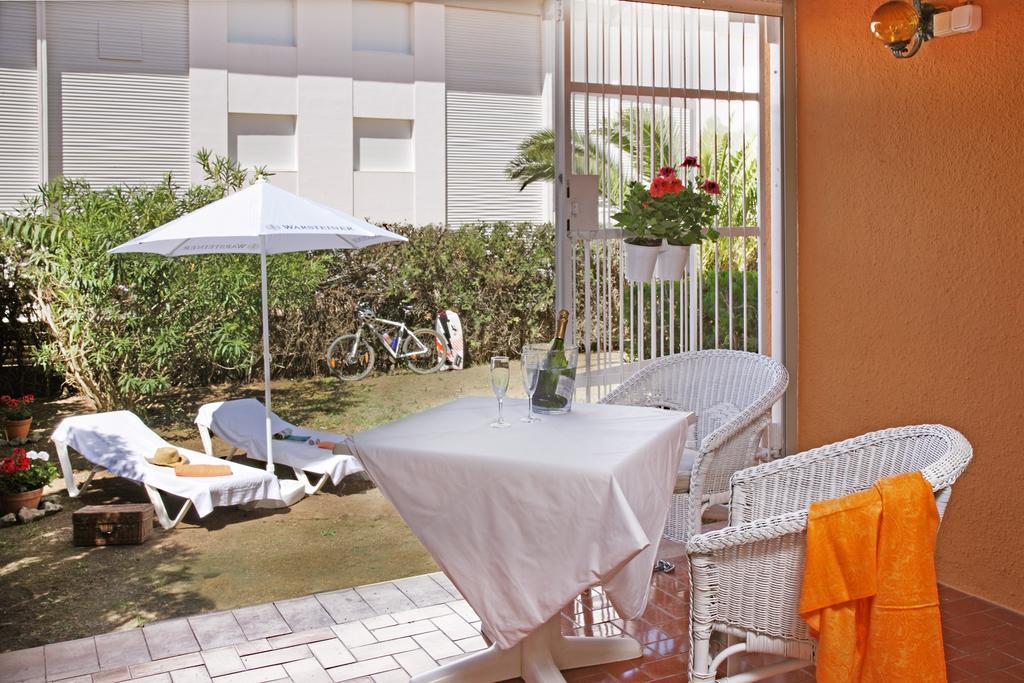 Casa Adosada En Platja De Pals By Apartaments Golf Ngoại thất bức ảnh